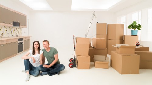 Compact moving support for Borough relocations and storage transfers